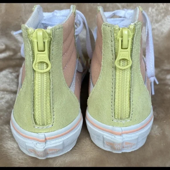 NWOT Van’s Kids Sk8-Hi Zip Sneaker in Pastel Color Block - Picture 4 of 6